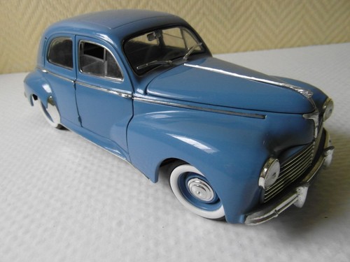 Voiture miniature de - 1/18,