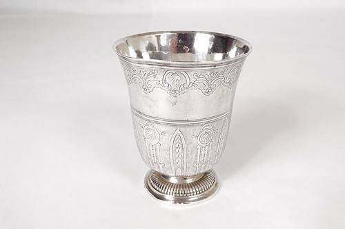 Timbale piedouche argent