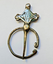 ANCIEN PENDENTIF  FIBULE EN ARGENT ORIGINE AFRIQUE