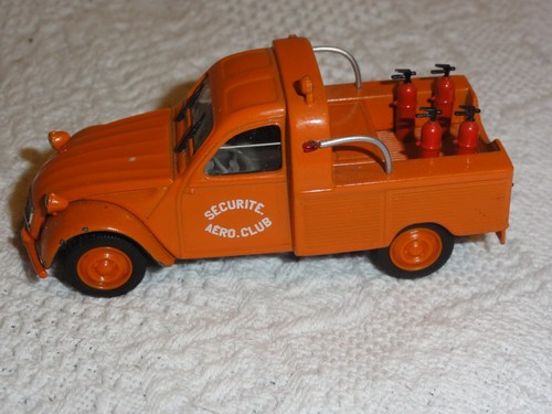 Voiture norev miniature - voiture,