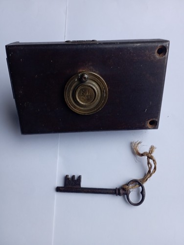 Ancienne serrure porte - ancienne,