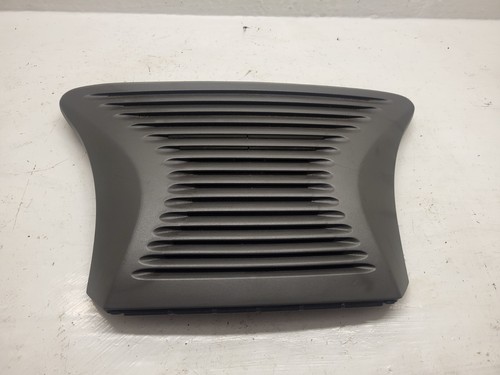 Grille aération centrale - , sur
