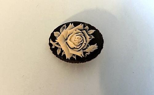 Ancienne broche pince - , à