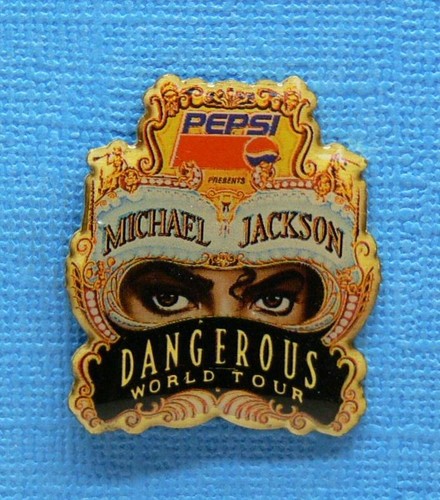 Pin pepsi presents - pepsi,
