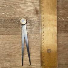 Compas d'épaisseur en fer et