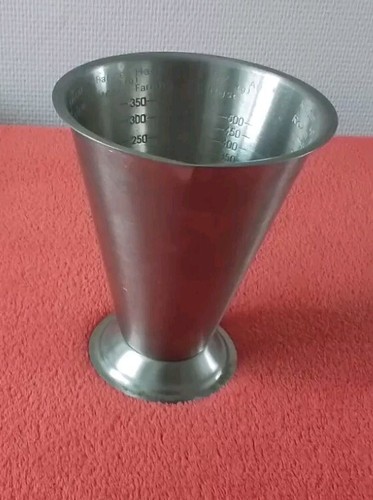 Ancien verre doseur métal - verre, en