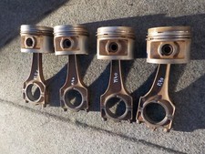 pistons+ bielles (4 pieces)