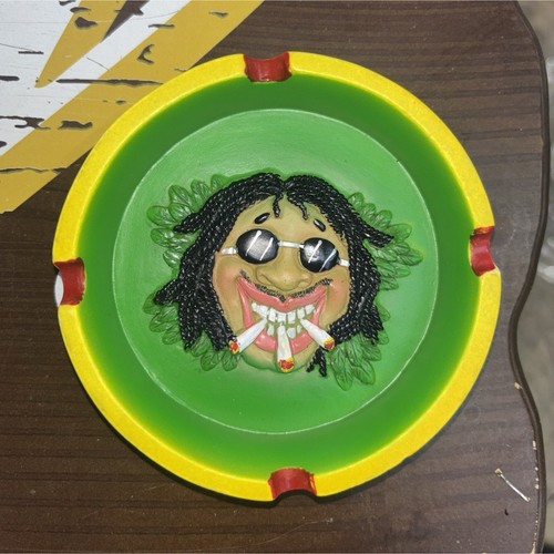 Novelty round ceramic ashtray - round,