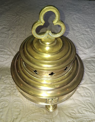 Restaurer clochette - a, restaurer/clochette