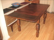 Nice Sturdy Vintage 1930s Extendable Wooden Draw Leaf Dining Table