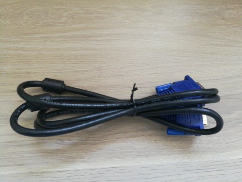 Câble vga male - /,