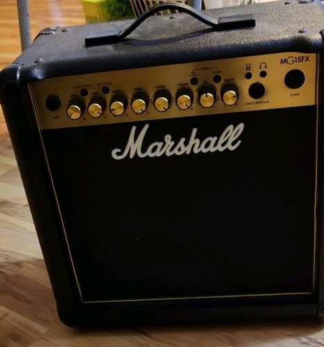 Marshall mg15fx 15w - 15w, solid
