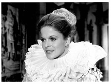 Original Press Photo Of Karin