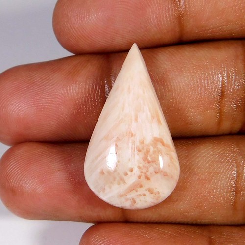 2cts cabochon de poire - 16.2cts.,