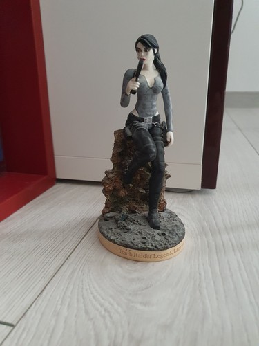 Figurine atlas tomb - atlas,