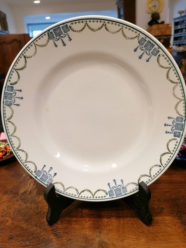 Assiette plate saint - plate,