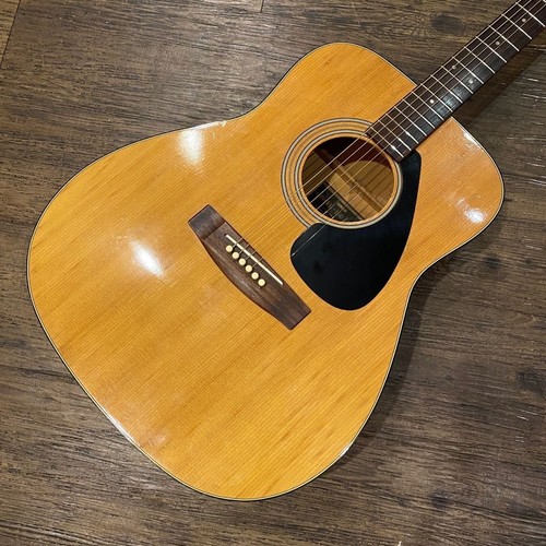 Guitare acoustique vintage