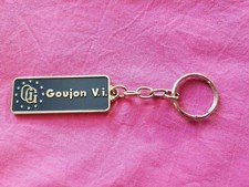 UN porte clefs clef GOUJON vi