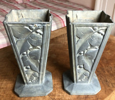 Paire de vases / jardinières en métal Art Déco - TBE - Hauteur : 19 cm.