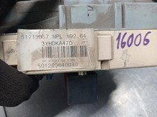 51715857 boîtier fusibles
