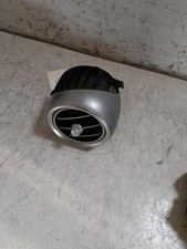 Aerateur tableau de bord avant