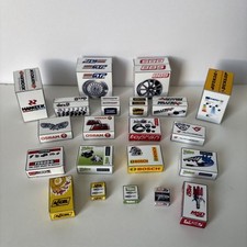 diorama garage 1/18éme lot 11- 21 boites piéces auto