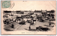 62 CARVIN - la grande place et le marche