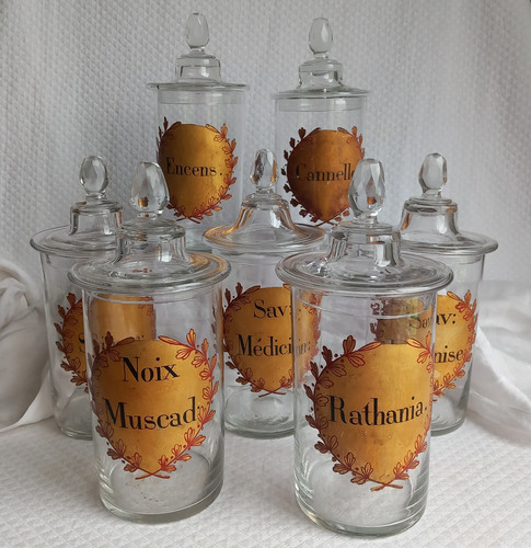 Rare série pots de - 7,
