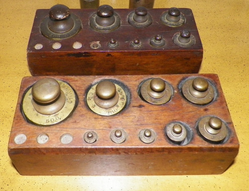 Anciennes boites poids en - 2,