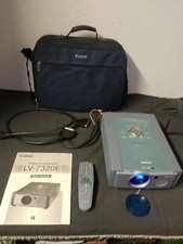 projecteur Canon Multimédia LV-7320E Très Bon Etat Avec Télécommande + Housse 