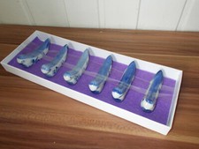 TRÈS BEAU SERVICE de 6 PORTE COUTEAUX en FAÏENCE  OISEAUX bleus naïf