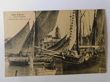 83 VAR CARTE POSTALE CPA SAINT-TROPEZ N°196 tartanes avec voiles au sec