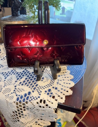 Louis vuitton deep wine vernis - deep,