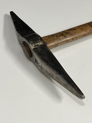 Marteau tailleur pierre - marteau,