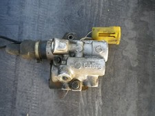 Jaguar XJ40   soupape de commande Girling 