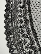 DENTELLE ANCIENNE - VOILETTE