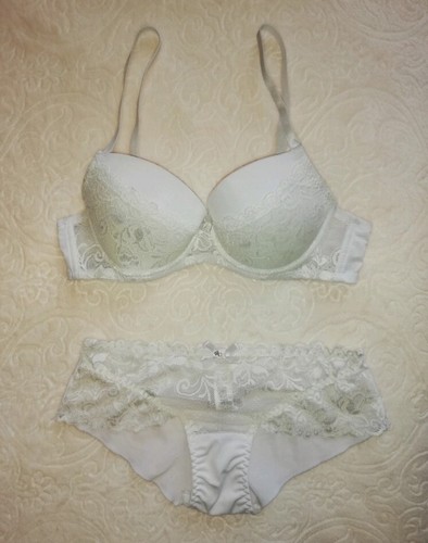 Ensemble de lingerie - 👙,
