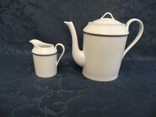 CH.FIELD HAVILAND PORCELAINE DE LIMOGES  CAFETIERE ET SON POT A LAIT