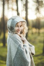 Châle à capuche en tricot