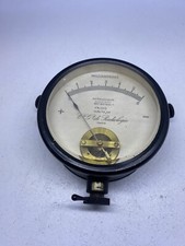 Ancien Appareil de Mesure