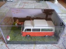 VOLKSWAGEN Combi Camping Car  IXO 1/43 Série Route Bleue  "Le Camping Car"