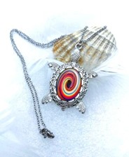 Collier FEMME Pendentif TORTUE Stylé. Washi Art JAPON -FLEUR Rosace ARC EN CIEL