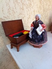 1 santon ancien habillé