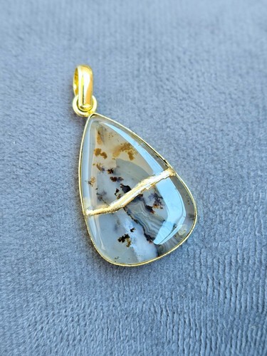 Collier fait main - , en