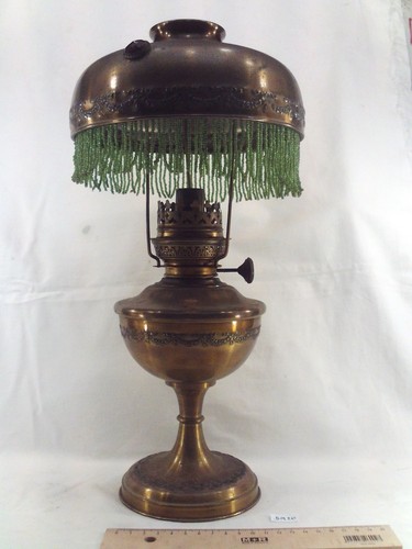 Ancienne lampe pétrole - ancienne, en
