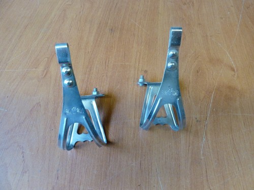 Ancien vélo cales pieds