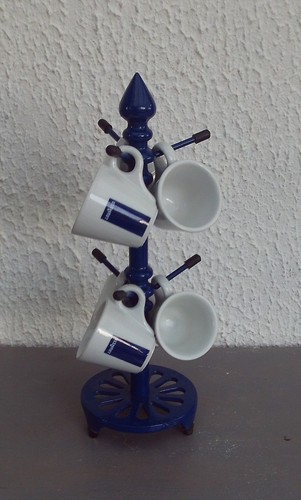 Presentoir fonte tasses - presentoir,