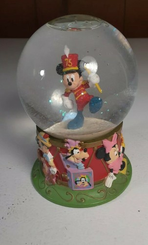 Disney mickey and friends - mickey,