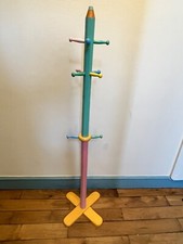 PIERRE SALA PORTE MANTEAU ENFANT CRAYON