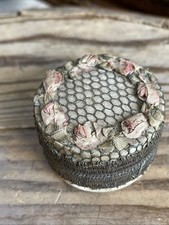 Ancien Petit Poudrier Boîte Carton Broderie Fil De Cuivre Et Soie